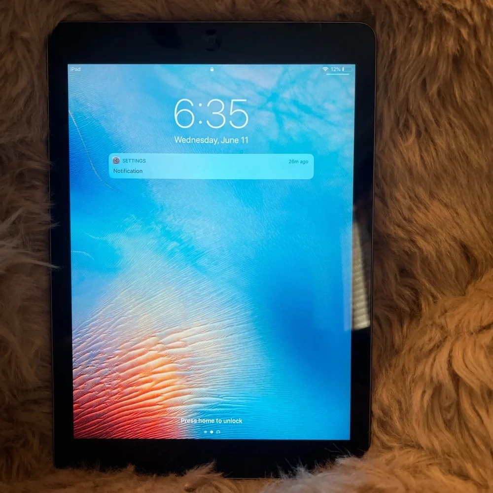 Apple iPad - Black Frame. $60 IF UOU BUY TODAY